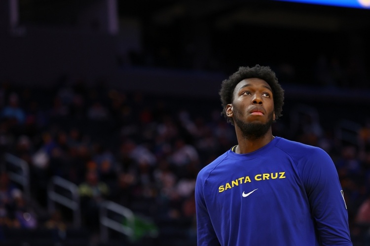 体育直播-阿里纳斯：勇士王朝终结在榜眼签水了 它本该是你现在的建队基石